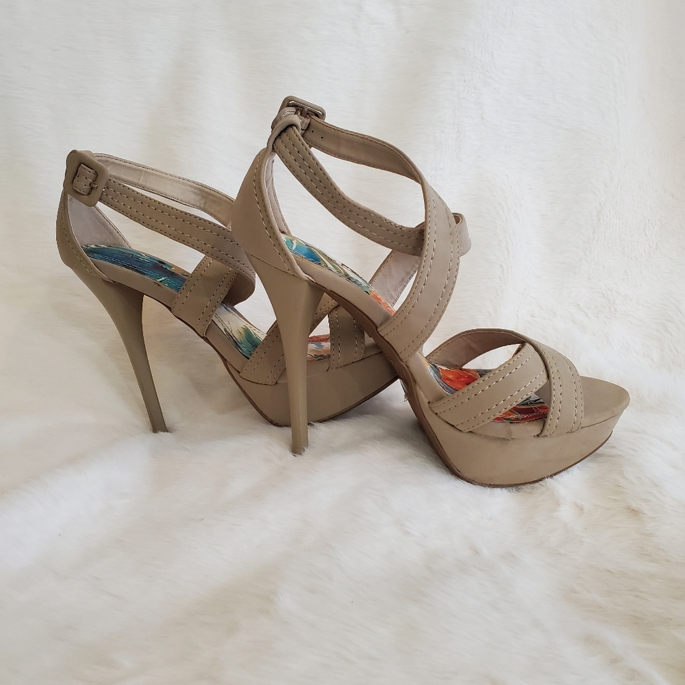 NWT Anne Michelle Beige Strappy Heels - Picture 3 of 12